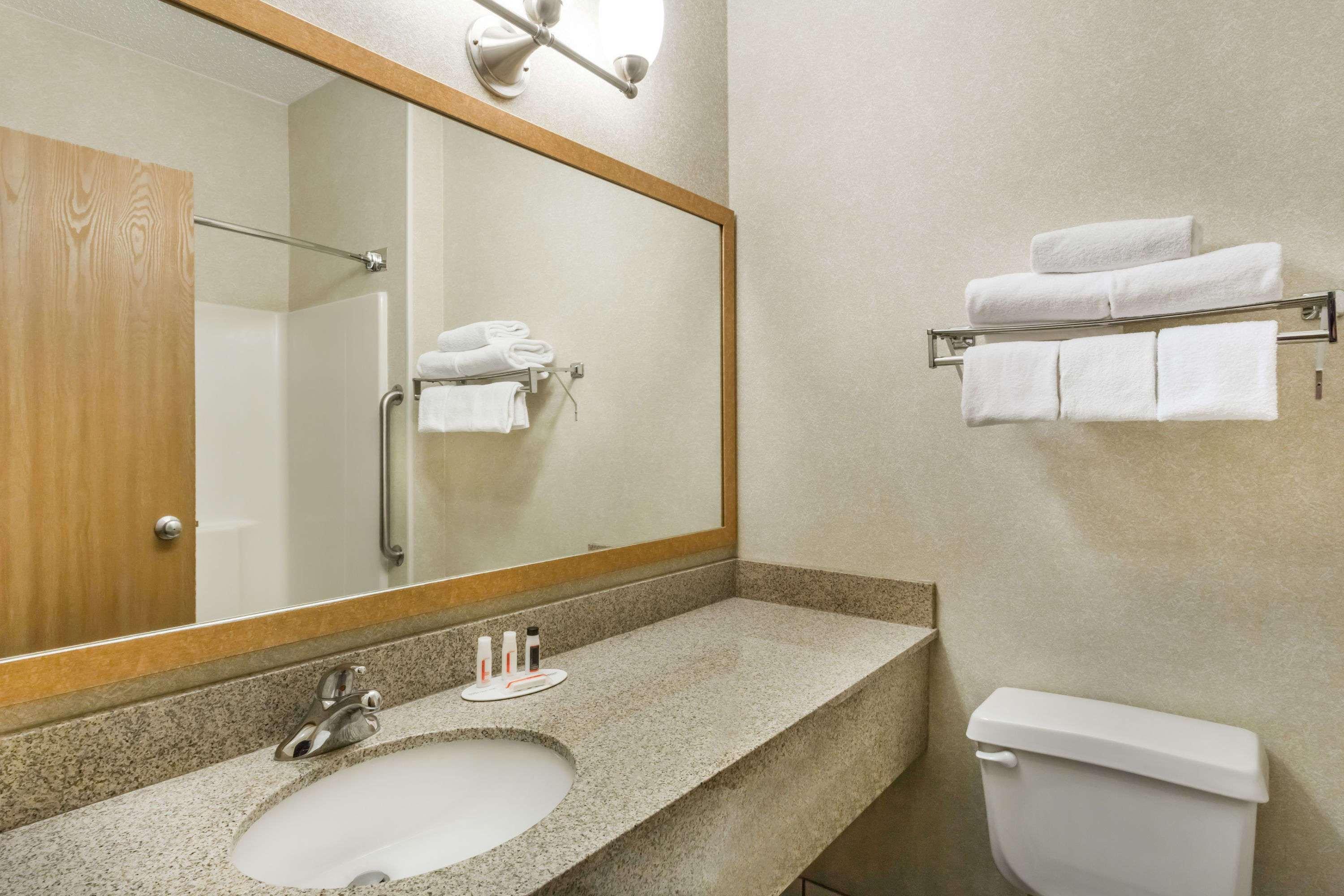 Baymont By Wyndham Billings Hotel Bagian luar foto
